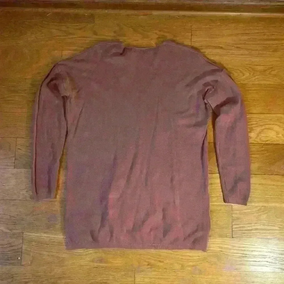 Staccato Women’s Size Small Long Sleeved V Neck Dusty Rose Sweater - Picture 5 of 6